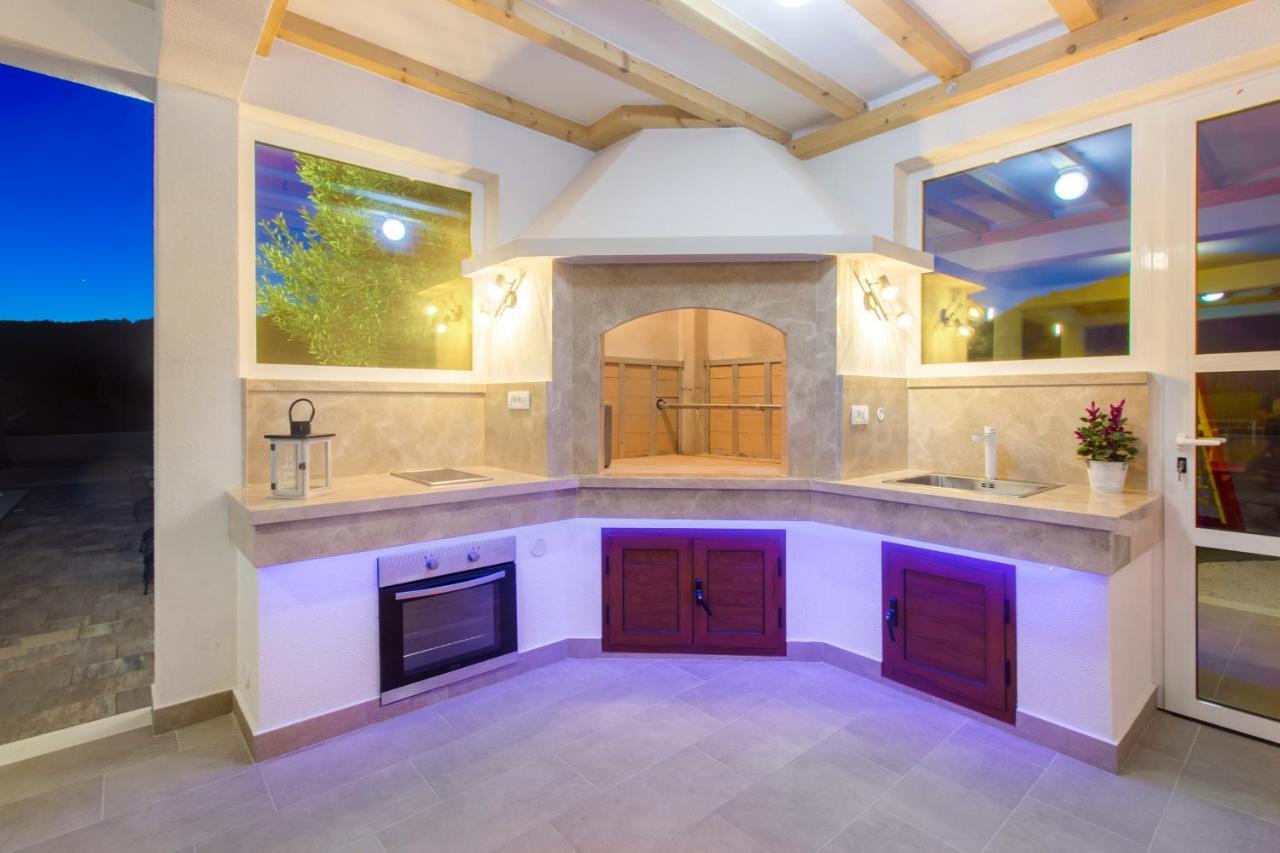 Villa Antonia With Heated Pool Dograde Экстерьер фото