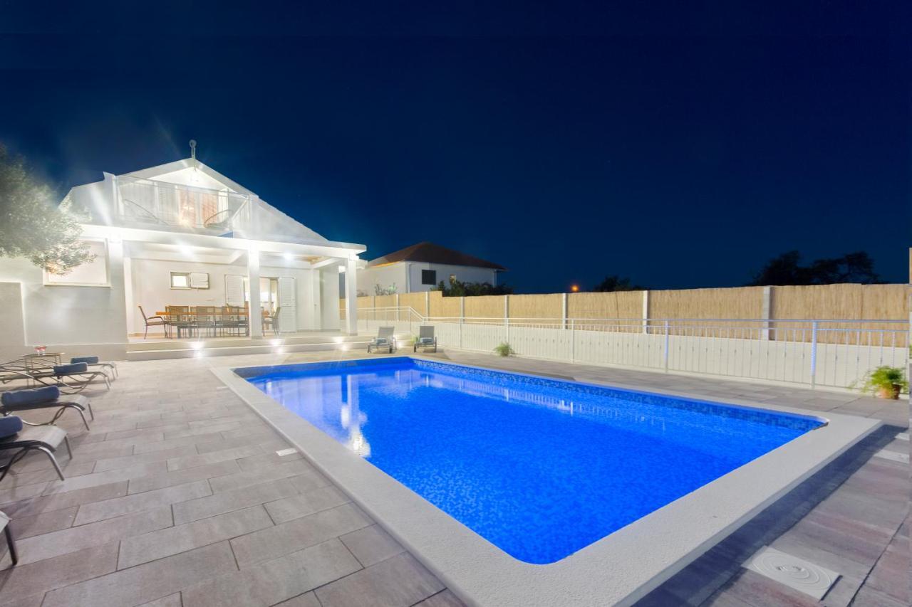 Villa Antonia With Heated Pool Dograde Экстерьер фото